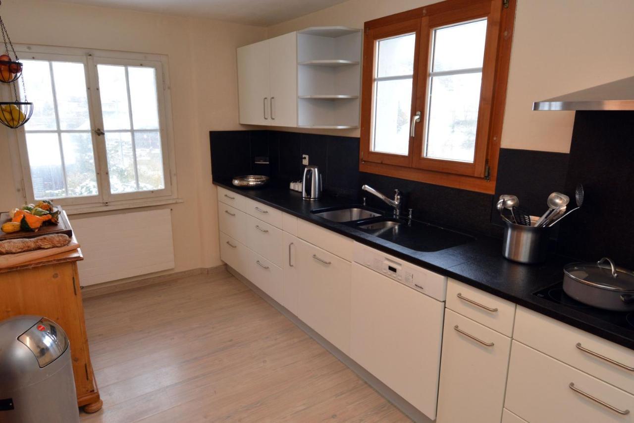 Apartamento Alte Post Mit Geschichte Und Restaurant Tavanasa Exterior foto