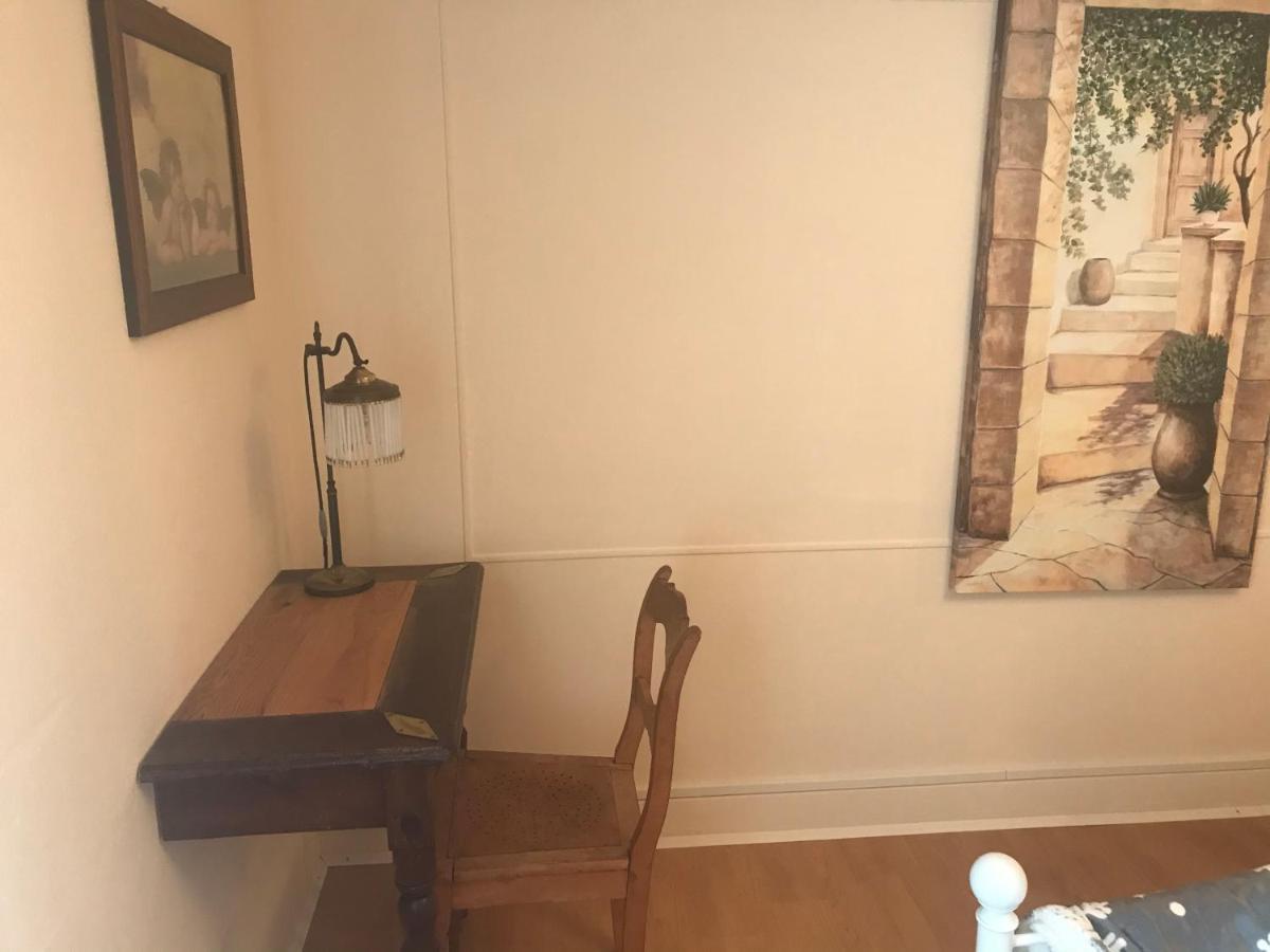 Apartamento Alte Post Mit Geschichte Und Restaurant Tavanasa Exterior foto