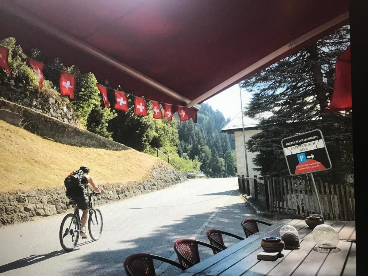 Apartamento Alte Post Mit Geschichte Und Restaurant Tavanasa Exterior foto