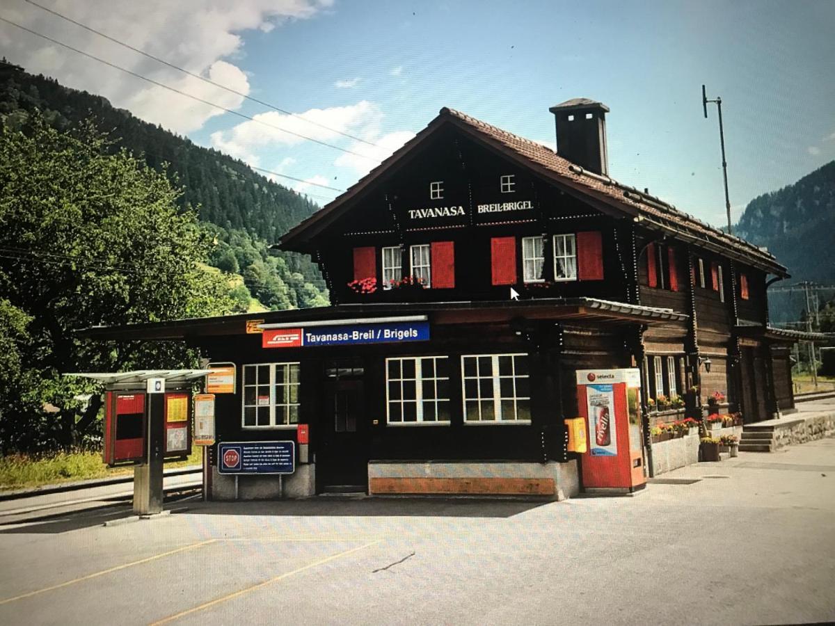 Apartamento Alte Post Mit Geschichte Und Restaurant Tavanasa Exterior foto